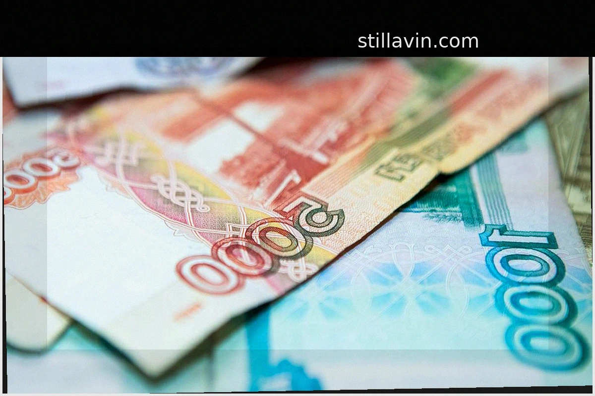 Рубль показал второе по силе укрепление к доллару в мае